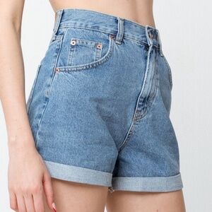 BDG Urban Outfitters Blue Jean Shorts Mom High Rise Vintage Style Size 24